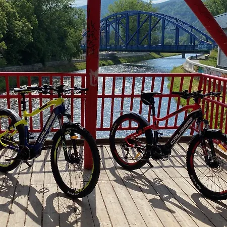 Apartamento S Bazénom, *