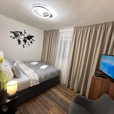 S Bazénom, Apartamento Banská Bystrica