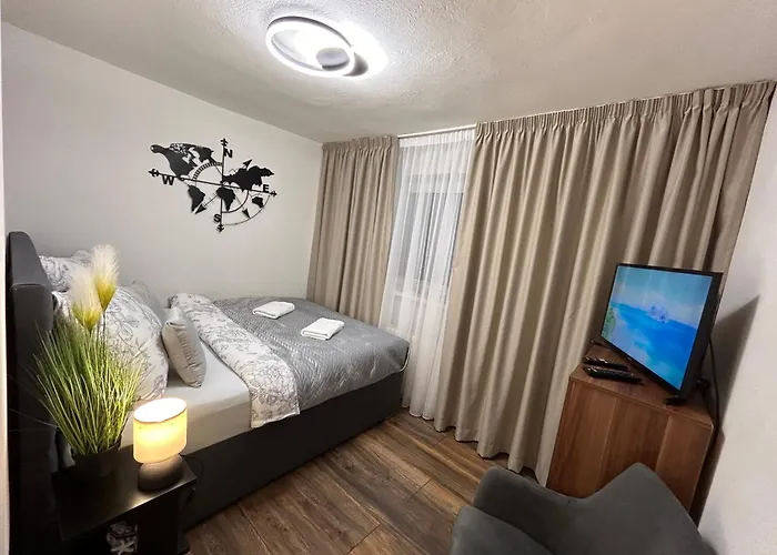 S Bazénom, Apartamento Banská Bystrica